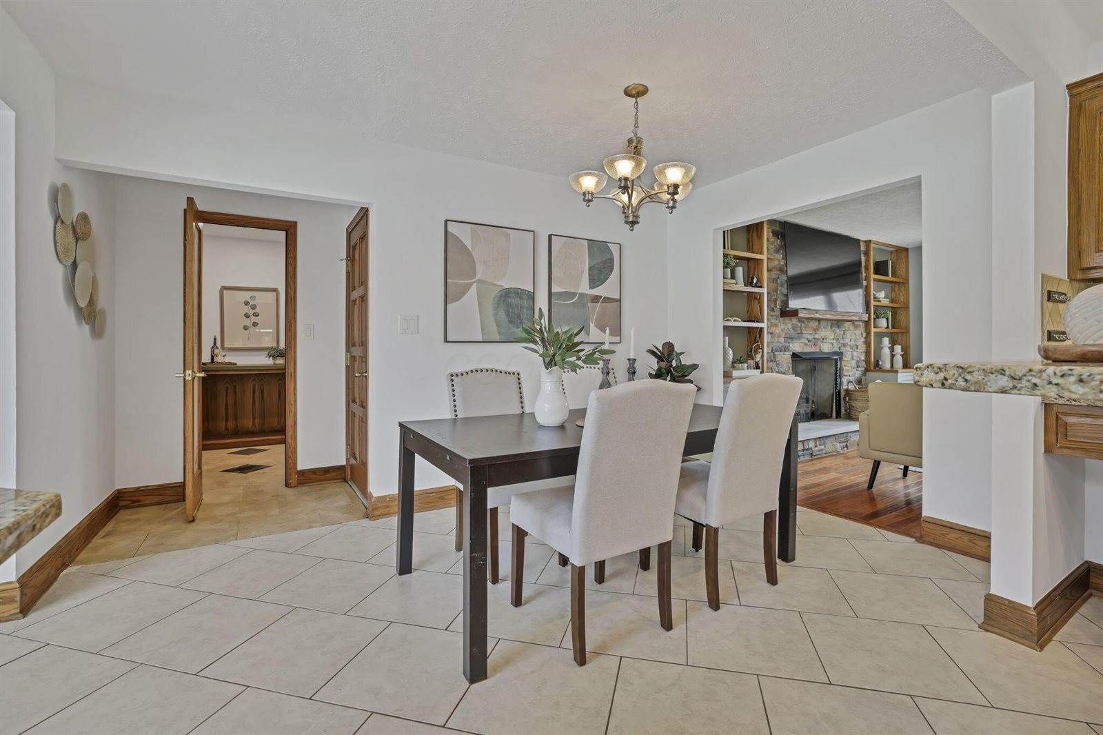 2646 Kenny Lane, Grove City, OH 43123