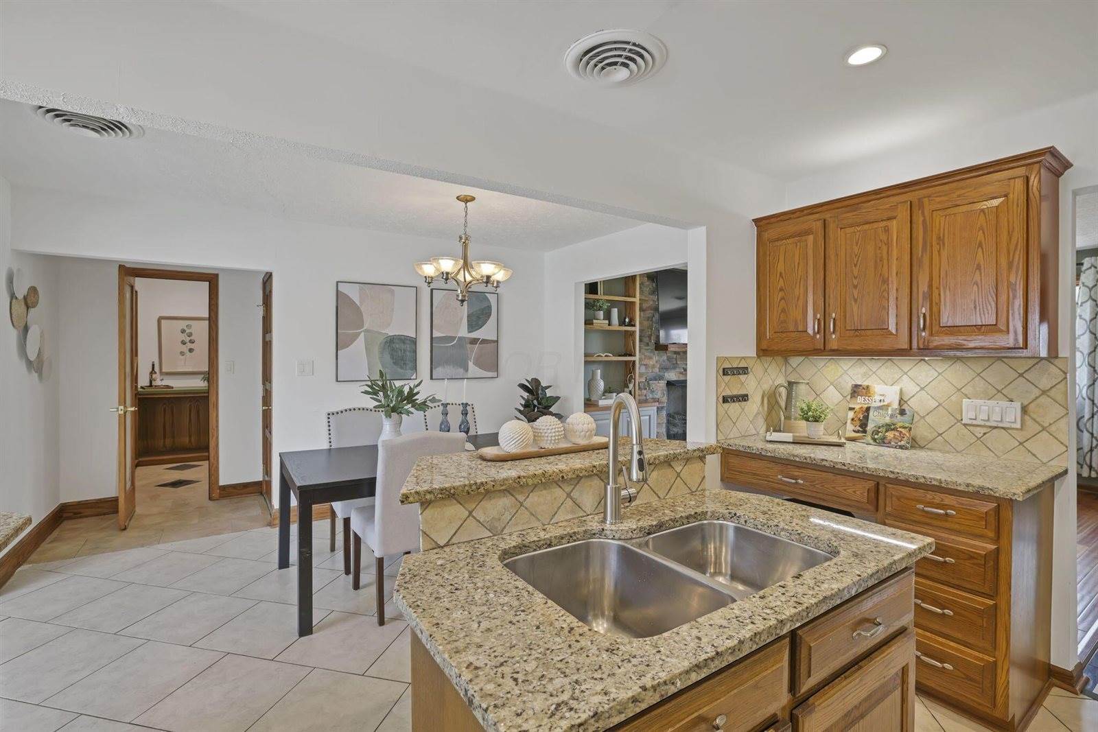 2646 Kenny Lane, Grove City, OH 43123