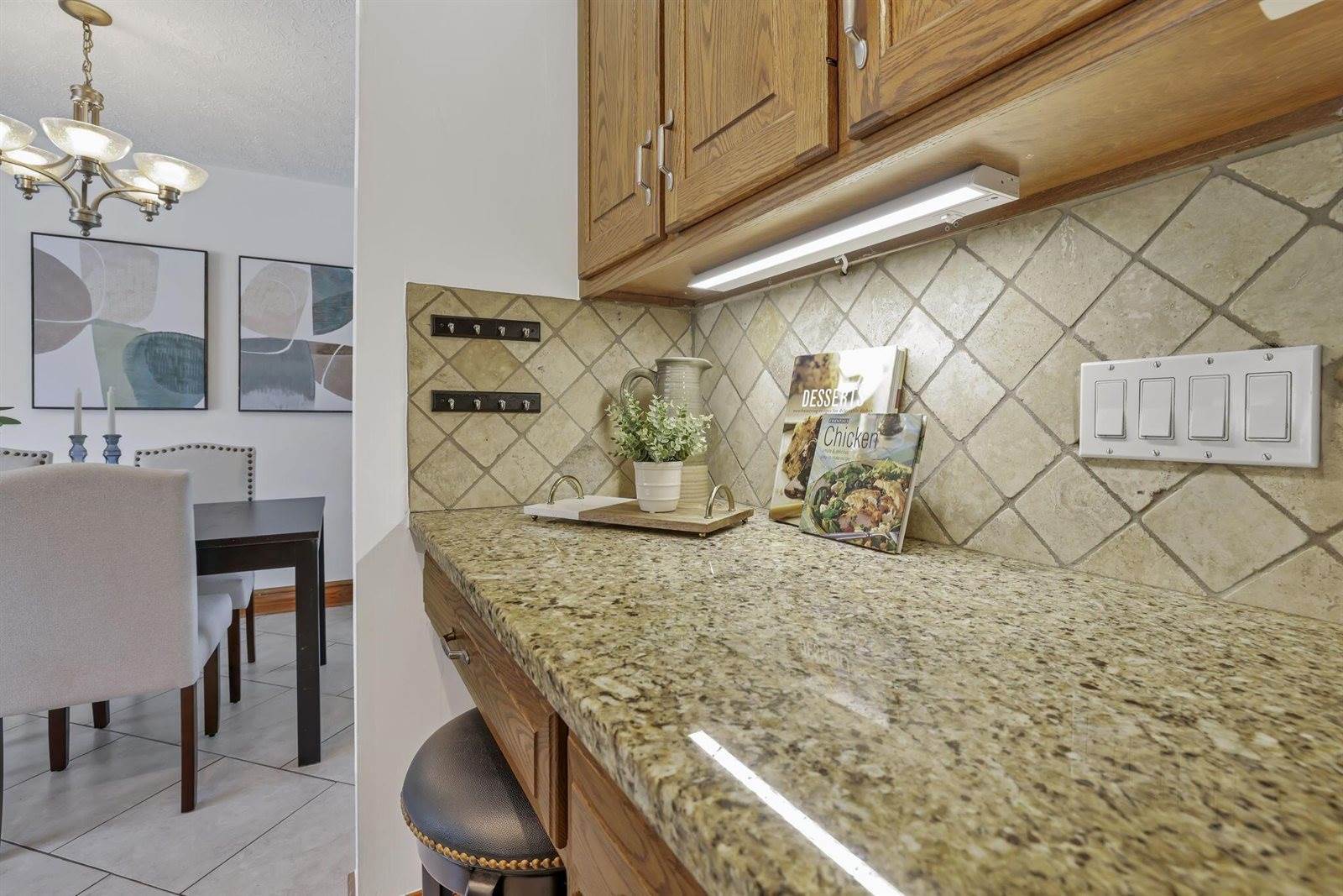 2646 Kenny Lane, Grove City, OH 43123