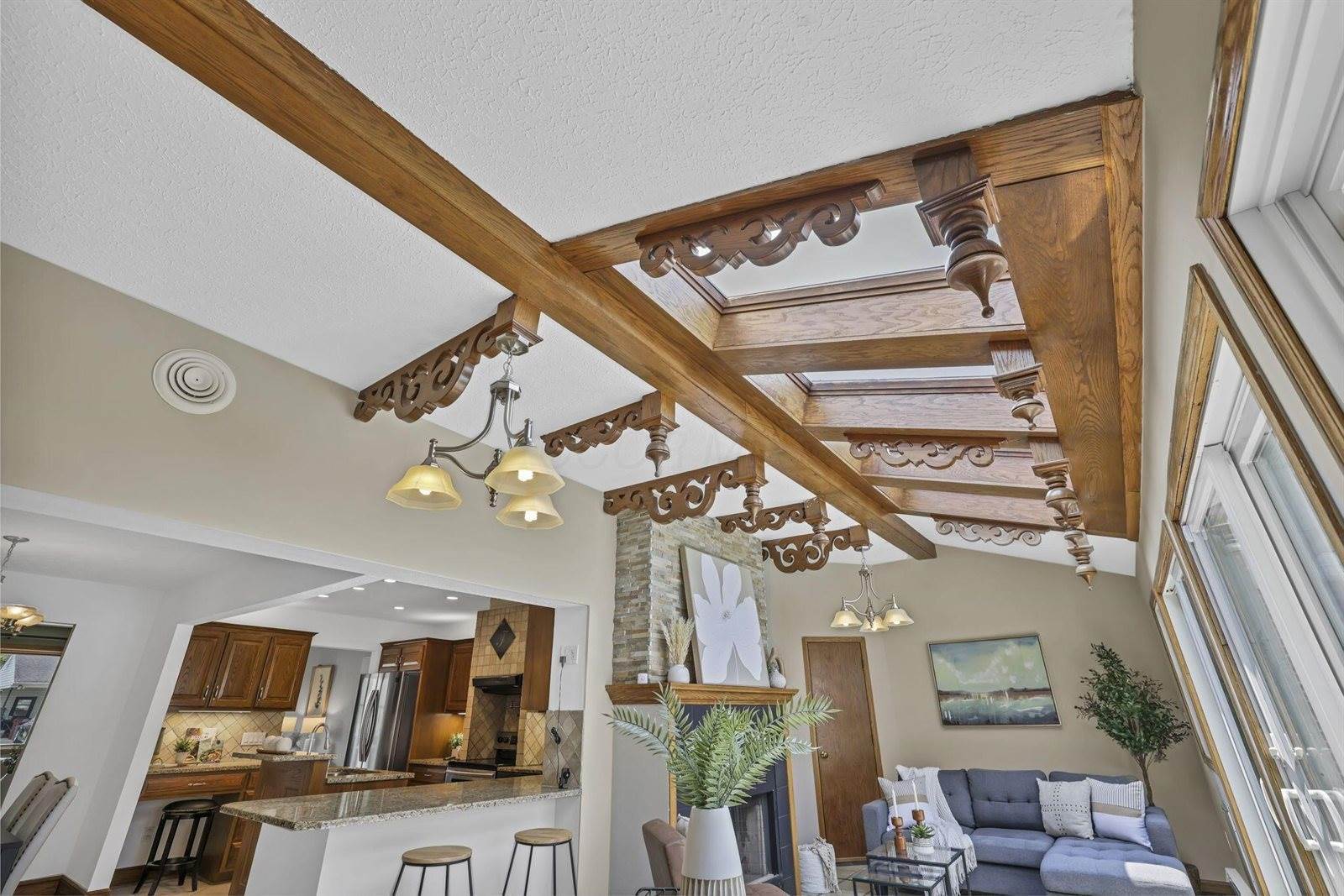 2646 Kenny Lane, Grove City, OH 43123