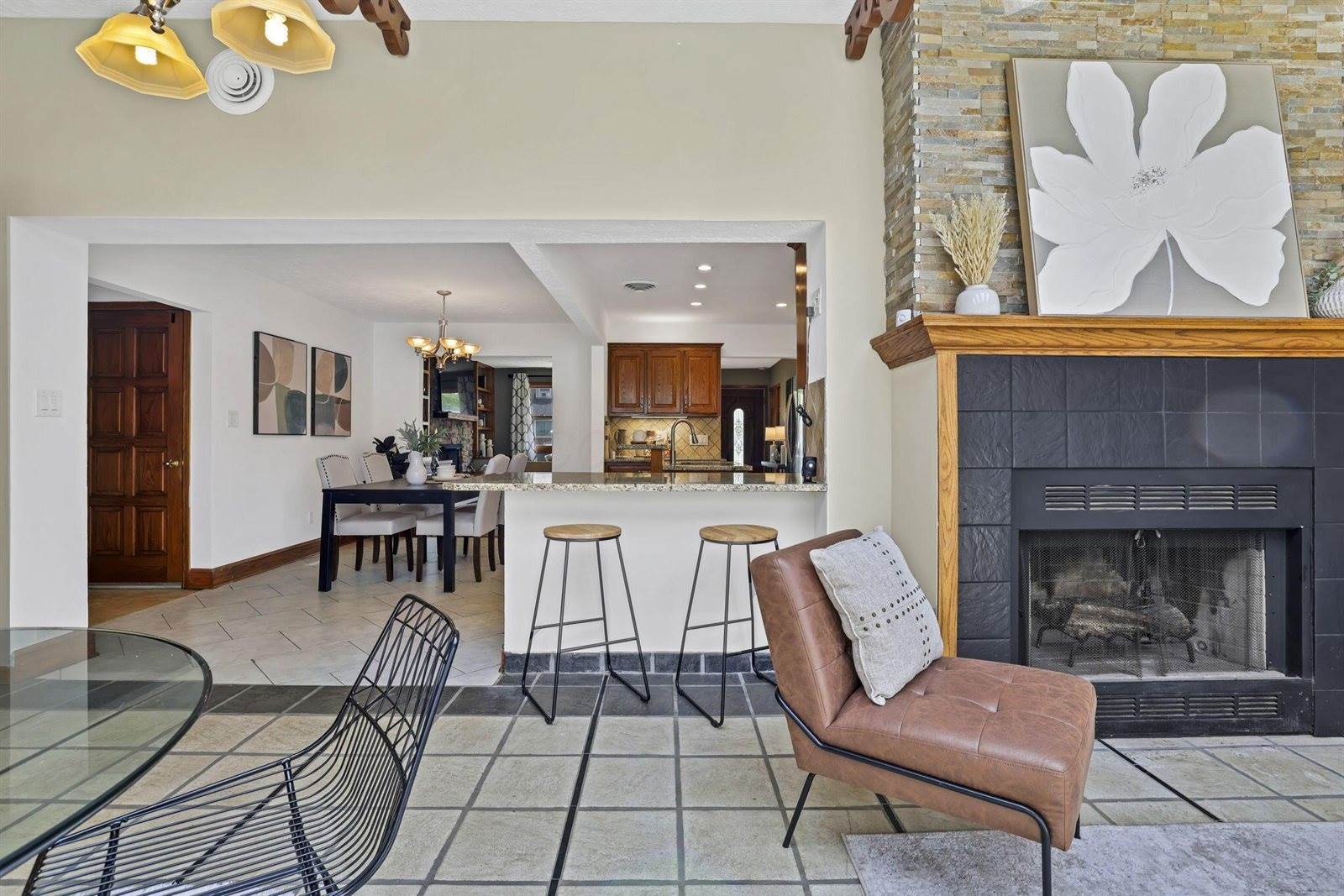 2646 Kenny Lane, Grove City, OH 43123