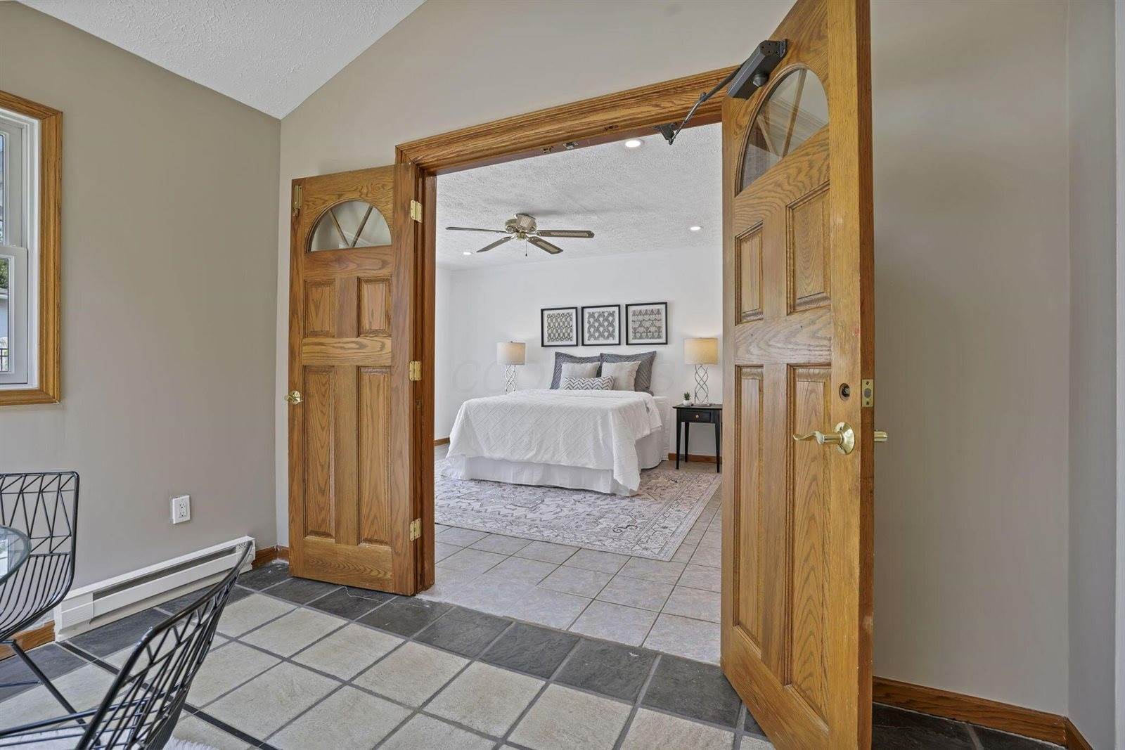 2646 Kenny Lane, Grove City, OH 43123