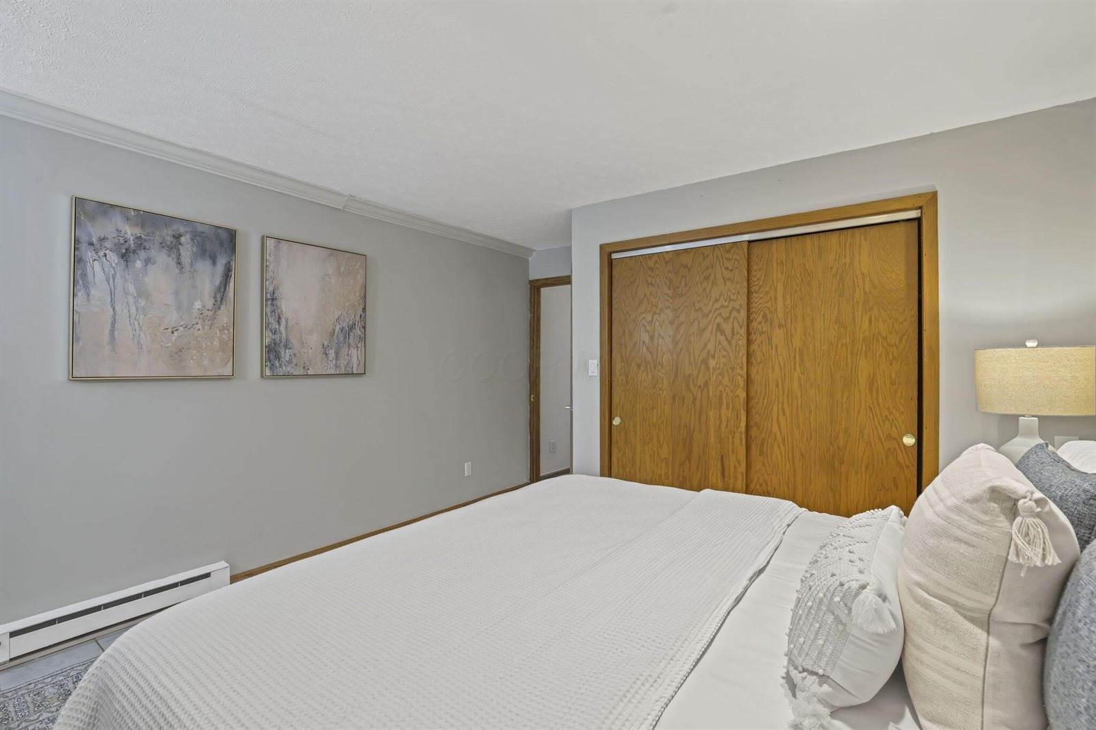 2646 Kenny Lane, Grove City, OH 43123