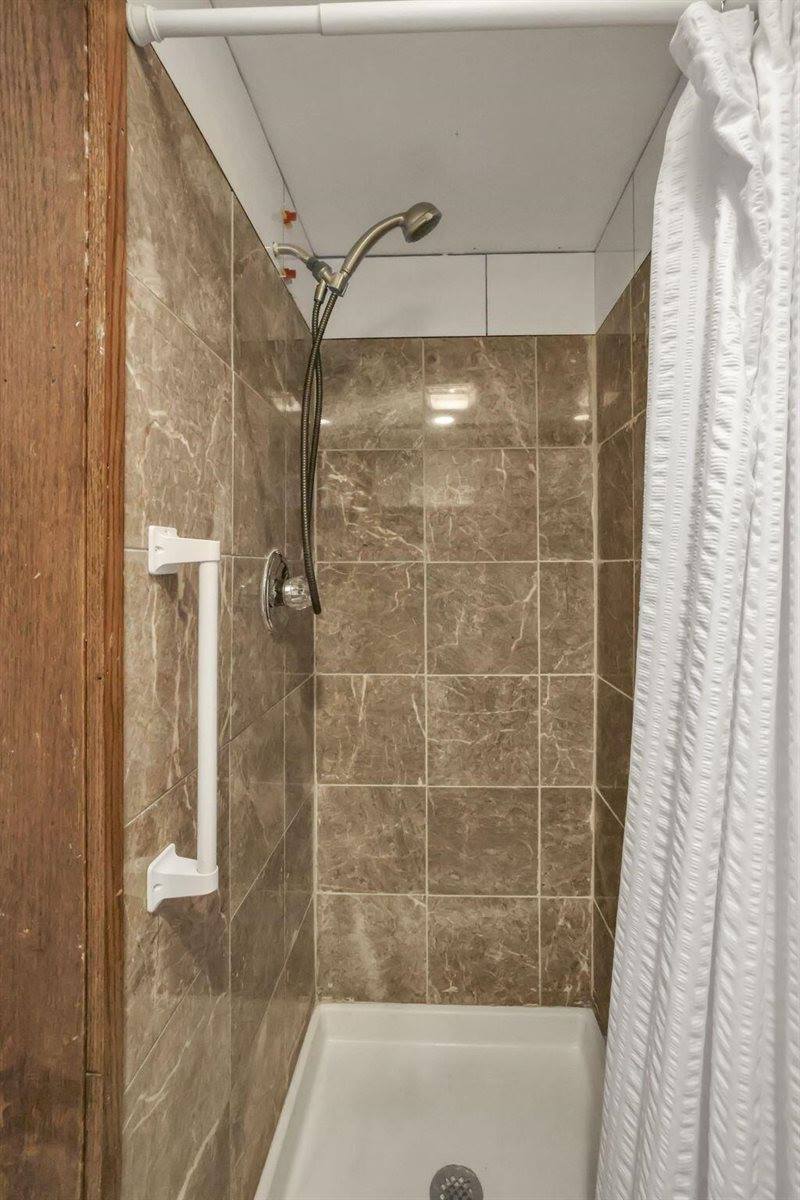 2646 Kenny Lane, Grove City, OH 43123