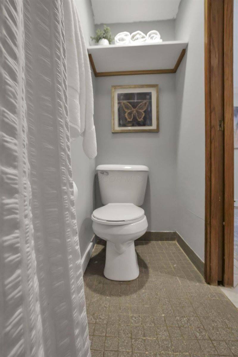 2646 Kenny Lane, Grove City, OH 43123