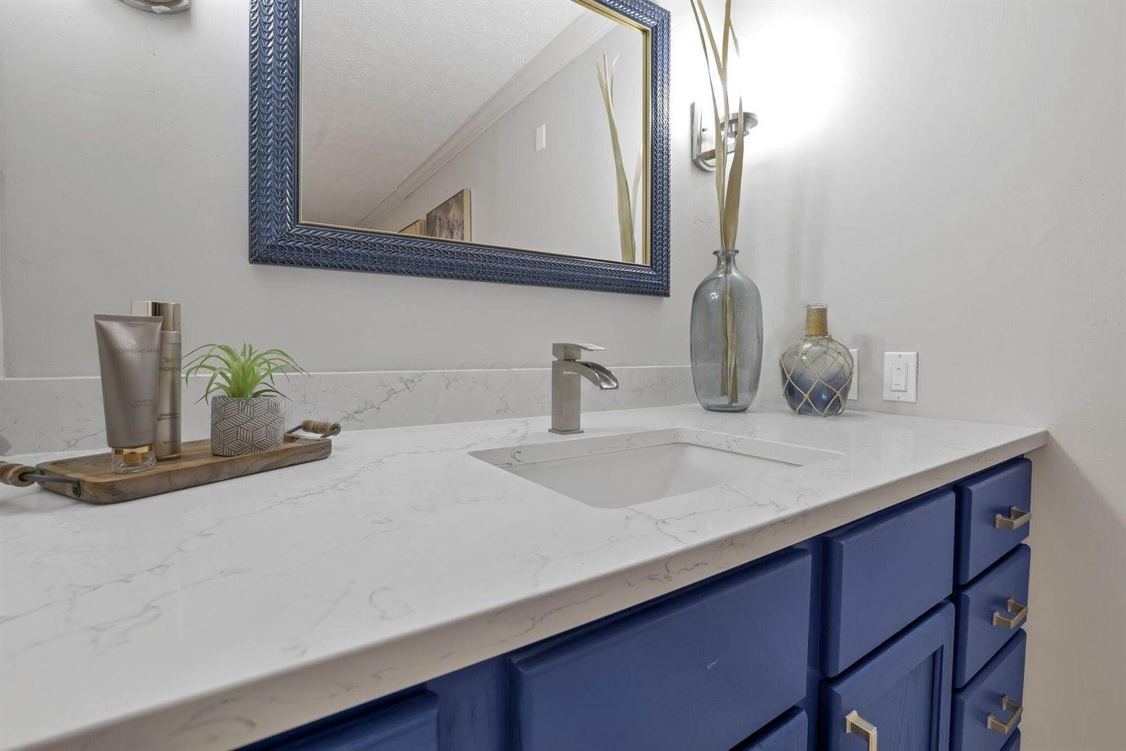 2646 Kenny Lane, Grove City, OH 43123