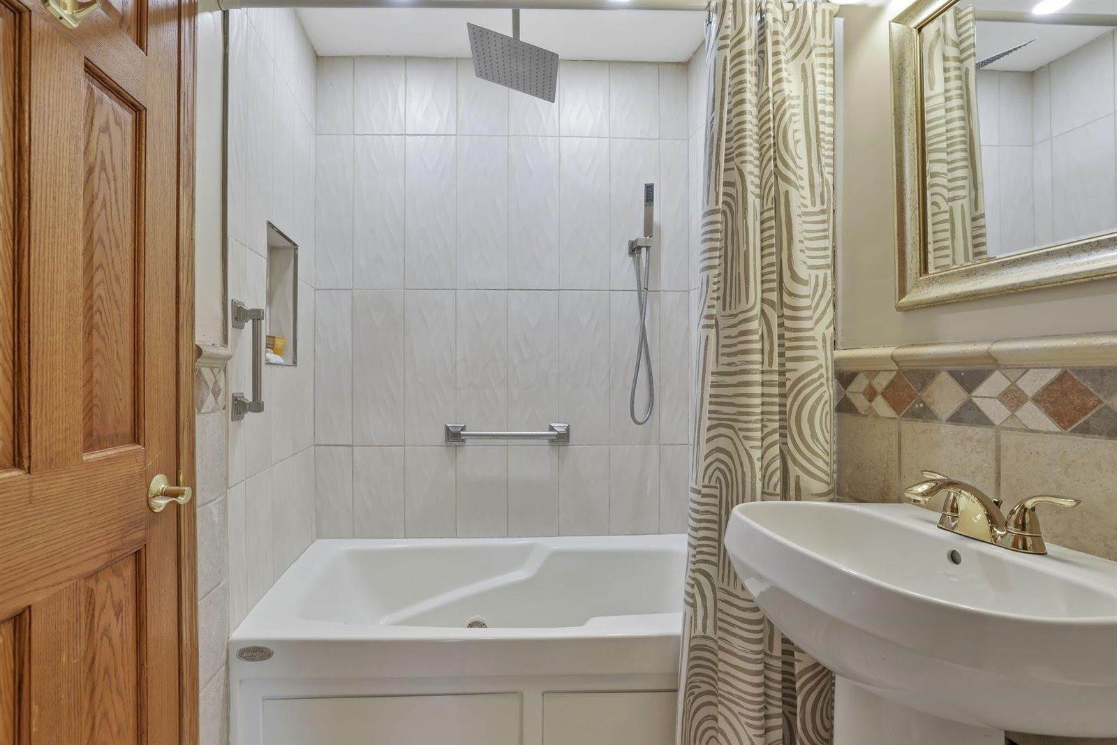 2646 Kenny Lane, Grove City, OH 43123