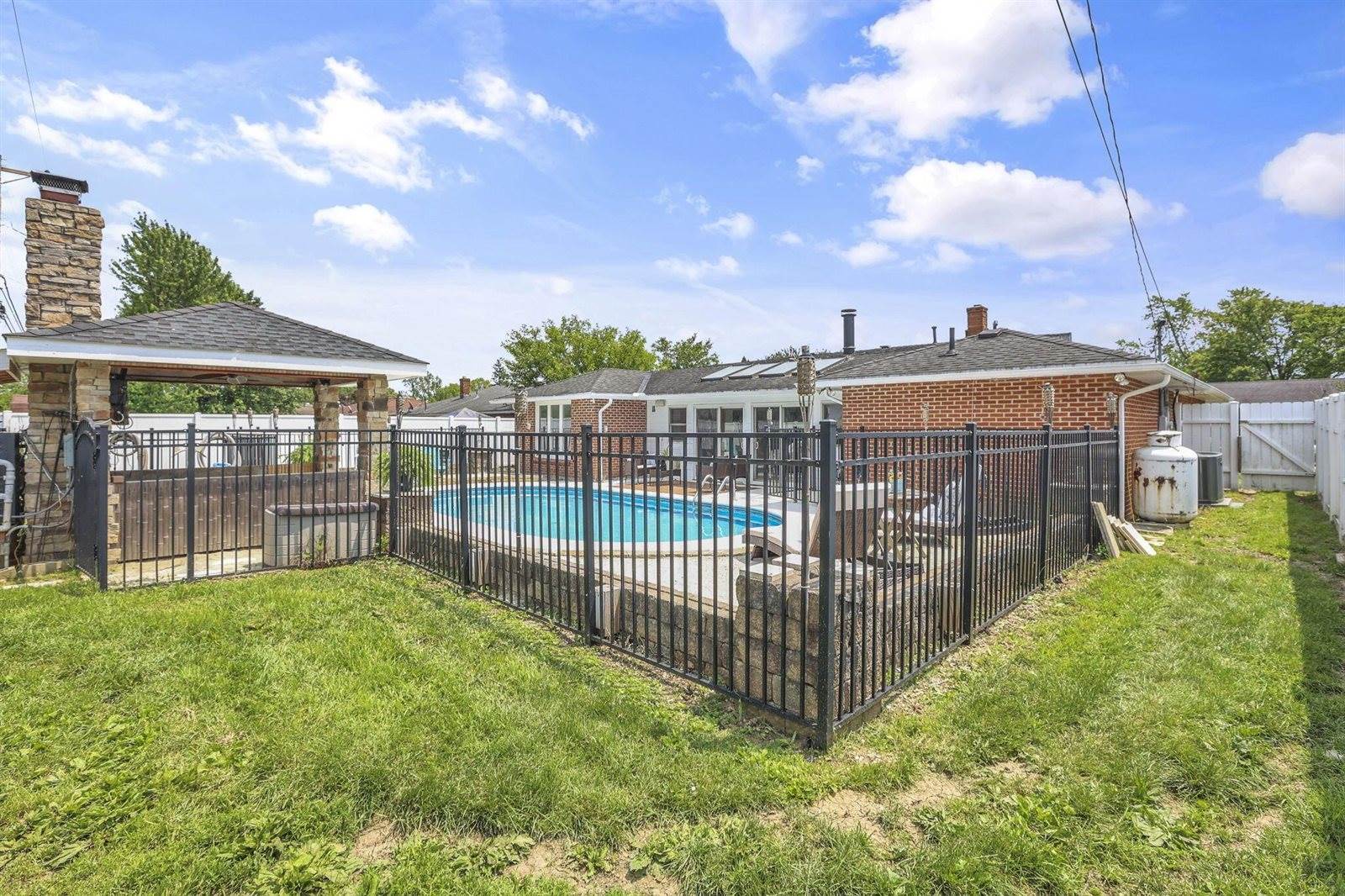 2646 Kenny Lane, Grove City, OH 43123