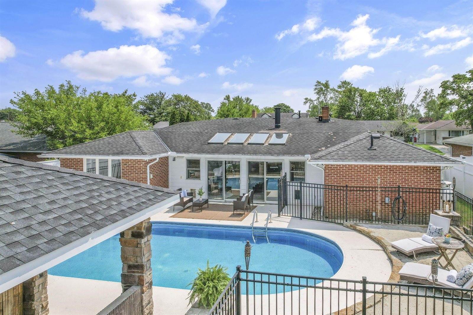 2646 Kenny Lane, Grove City, OH 43123