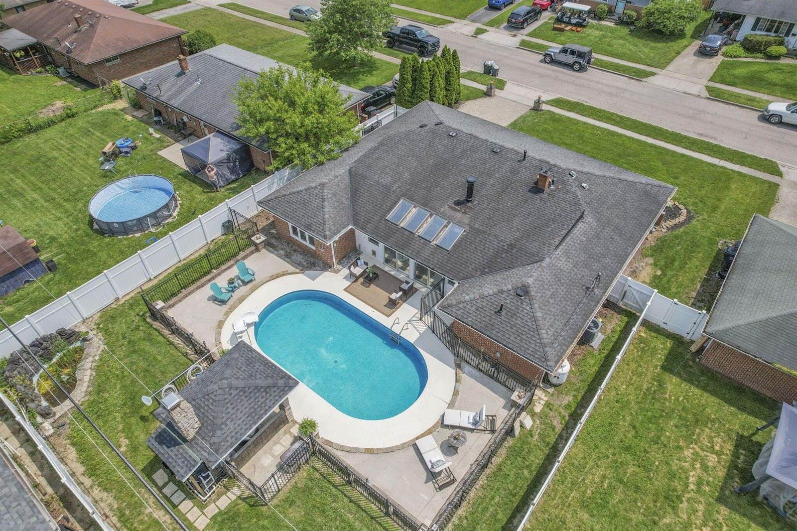 2646 Kenny Lane, Grove City, OH 43123