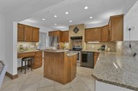 2646 Kenny Lane, Grove City, OH 43123