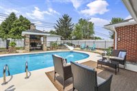 2646 Kenny Lane, Grove City, OH 43123