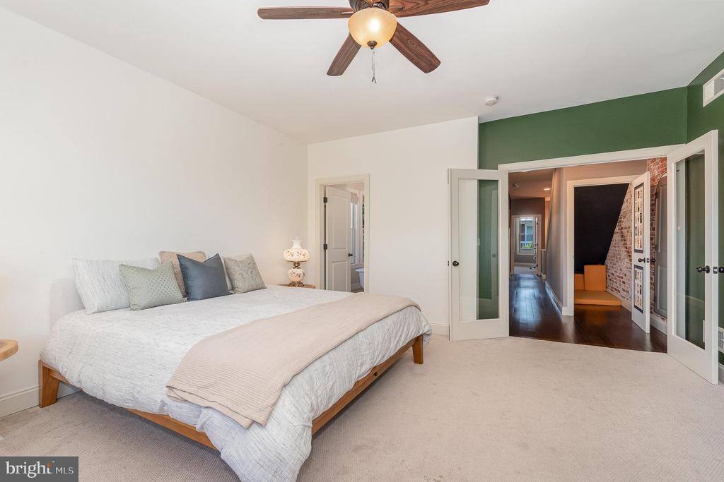 2015 Green Street, Harrisburg, PA 17102