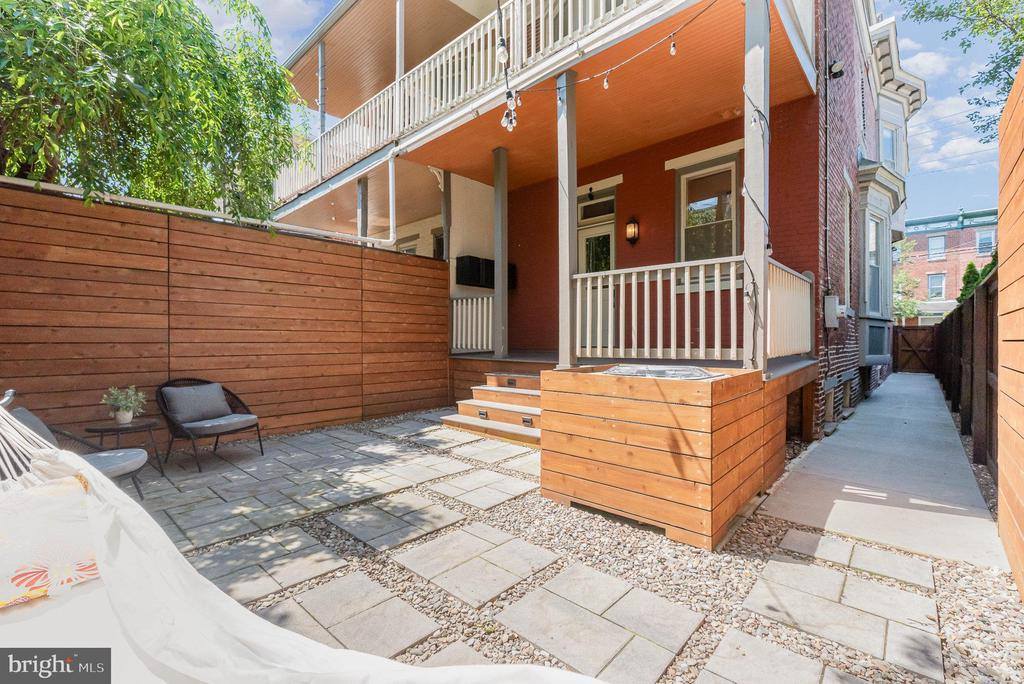 2015 Green Street, Harrisburg, PA 17102