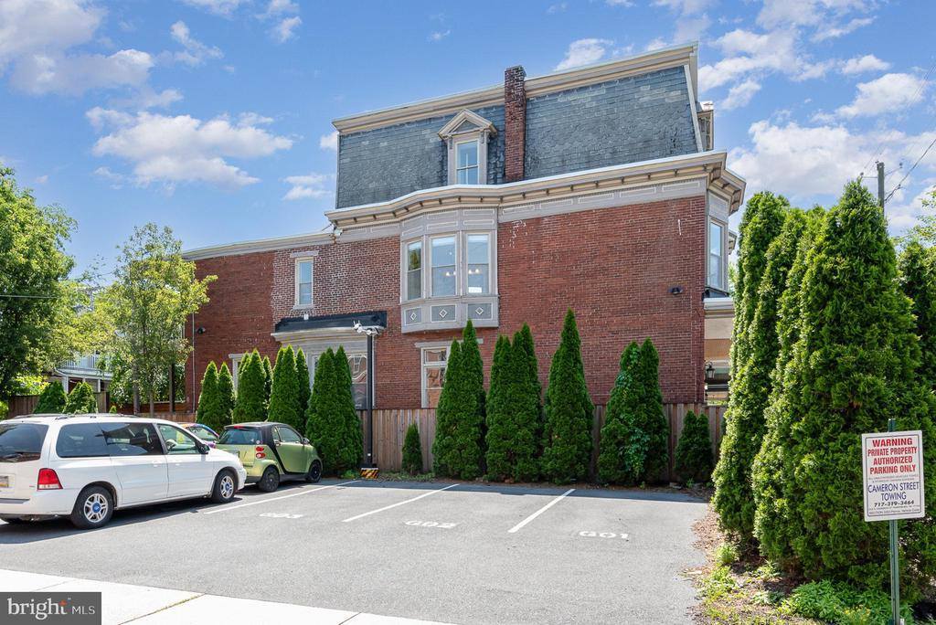 2015 Green Street, Harrisburg, PA 17102