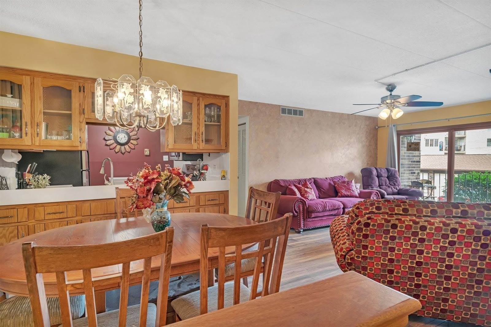 10528 Ridge Cove Drive, #11A, Chicago Ridge, IL 60415