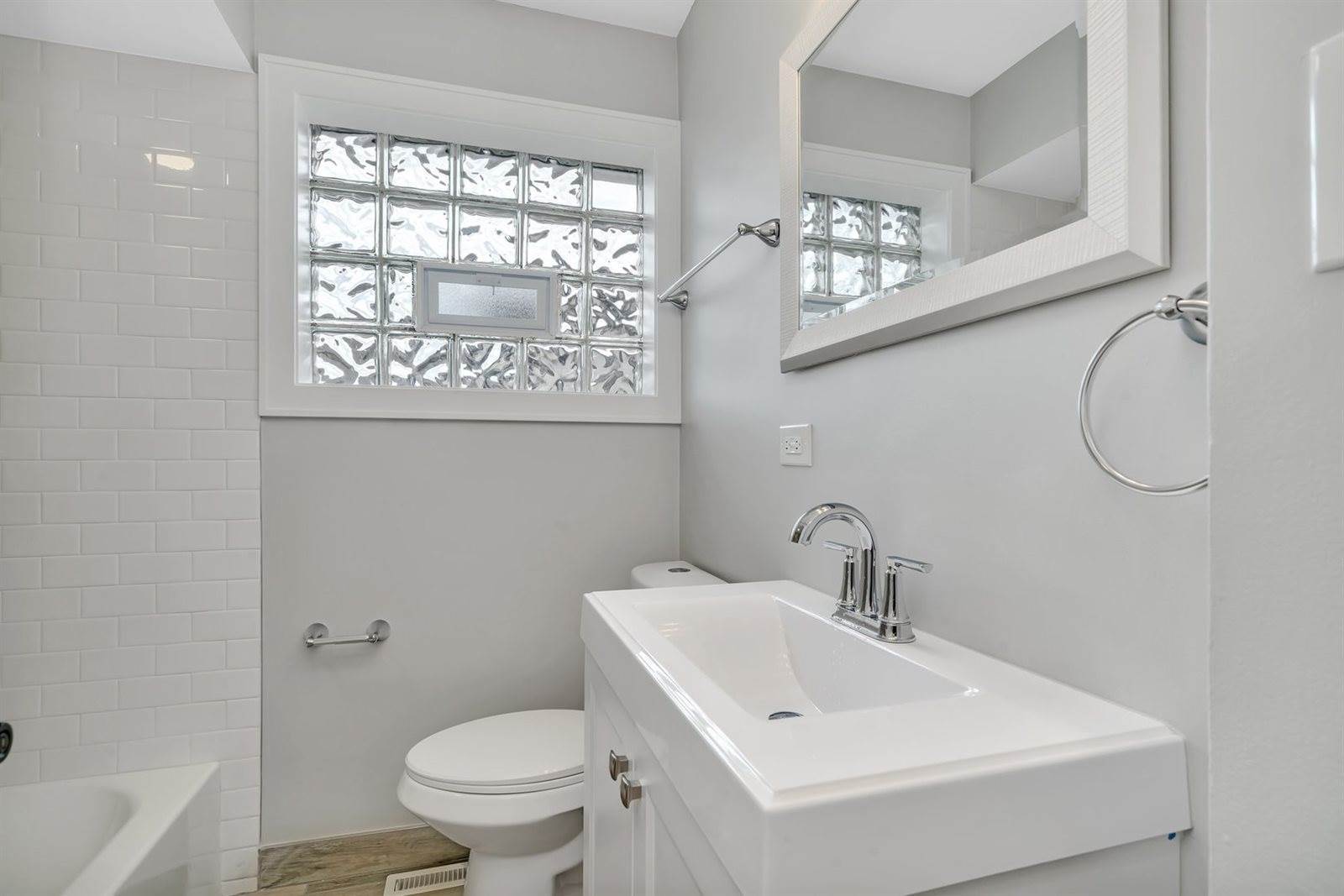 18024 Birch Avenue, Country Club Hills, IL 60478