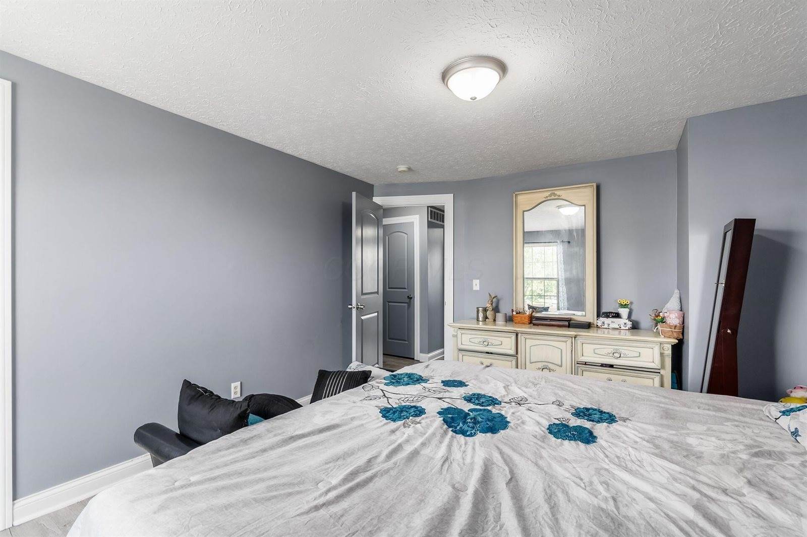 7306 Cimmaron Station, Columbus, OH 43235