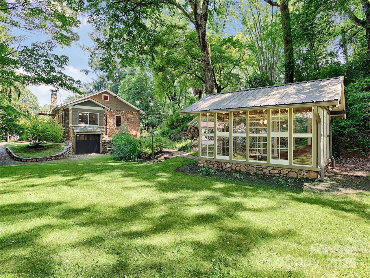 24 Shelton Street, Waynesville, NC 28786