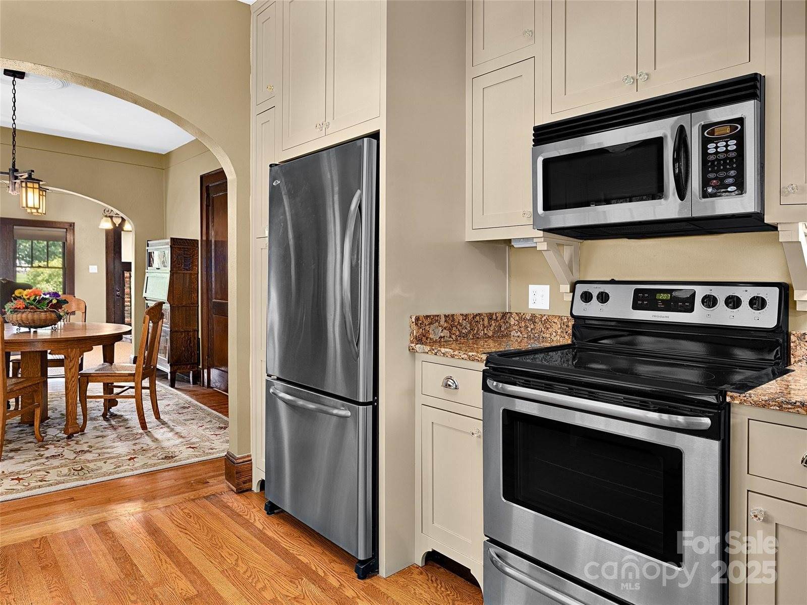 24 Shelton Street, Waynesville, NC 28786