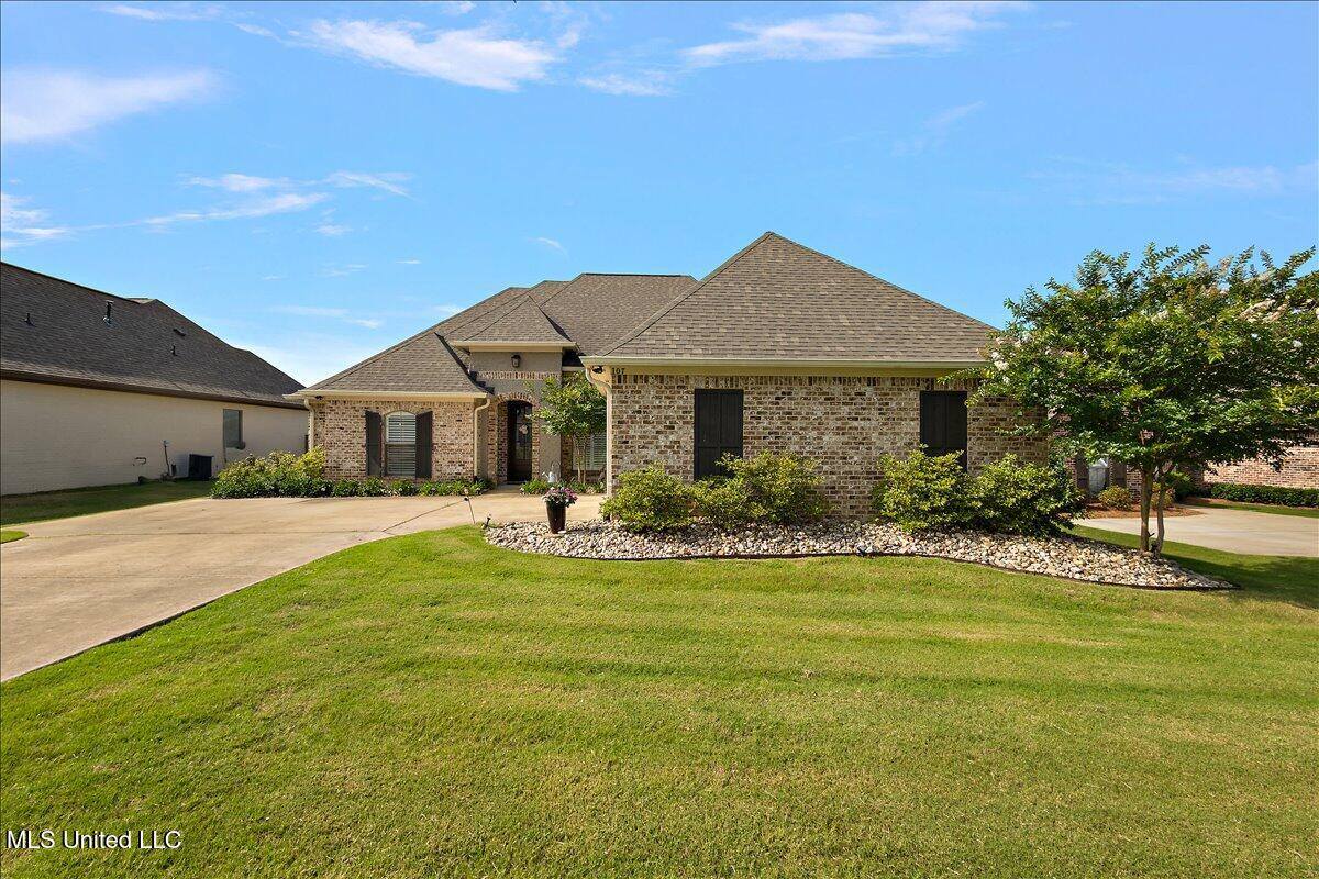 107 Sweetbriar Circle, Canton, MS 39046