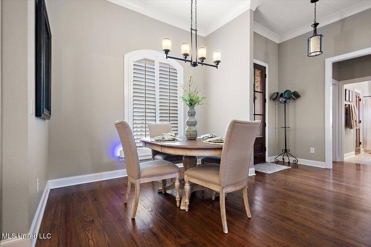 107 Sweetbriar Circle, Canton, MS 39046