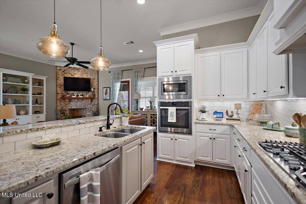 107 Sweetbriar Circle, Canton, MS 39046