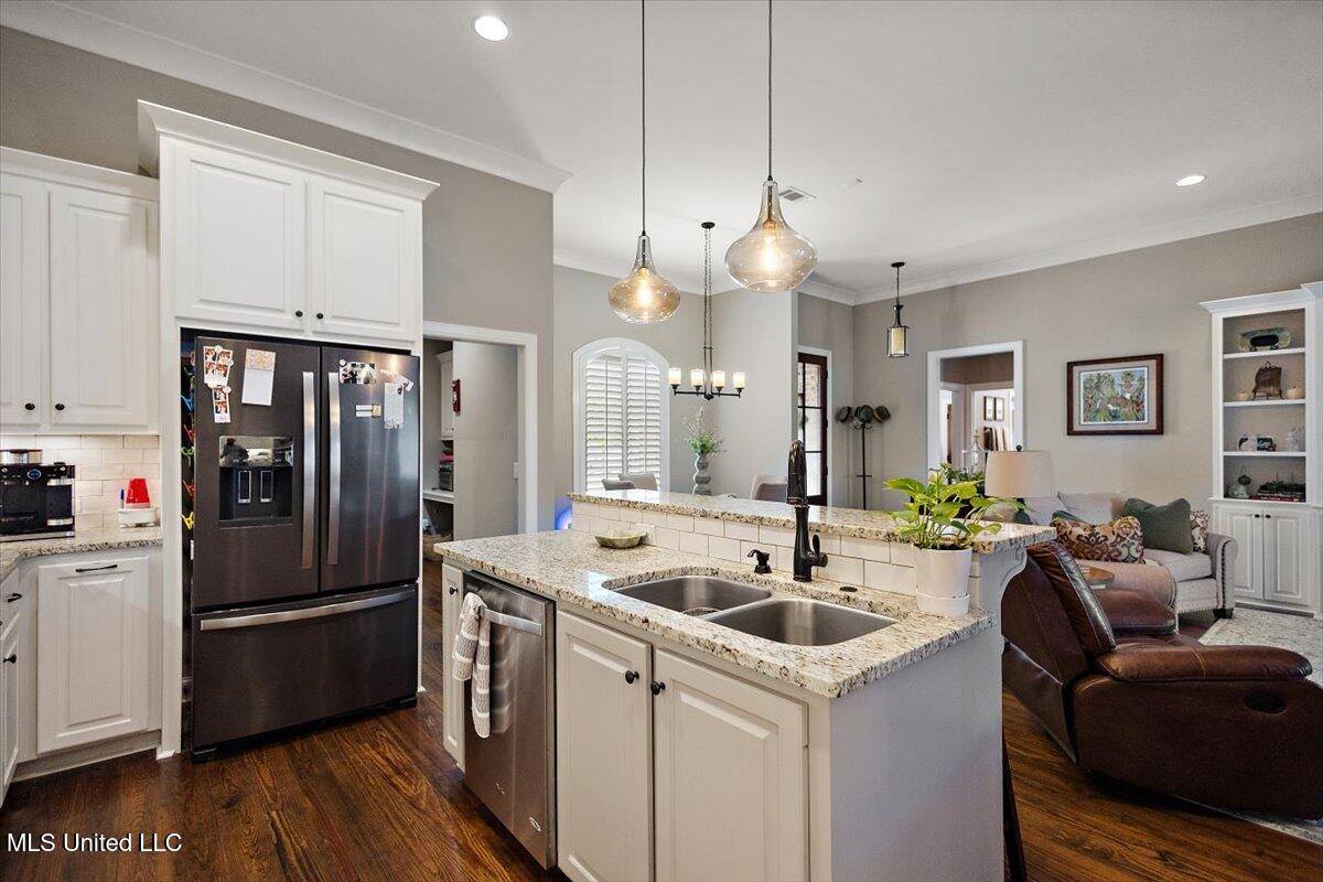 107 Sweetbriar Circle, Canton, MS 39046