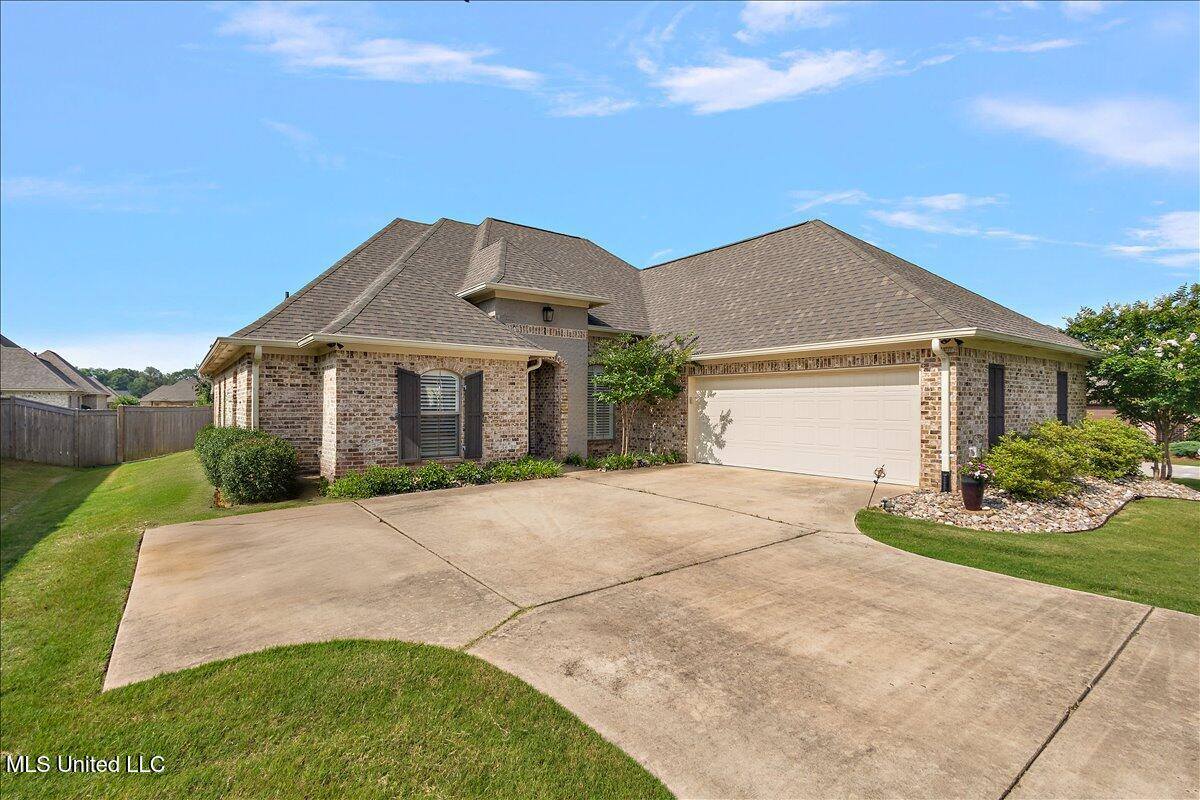 107 Sweetbriar Circle, Canton, MS 39046