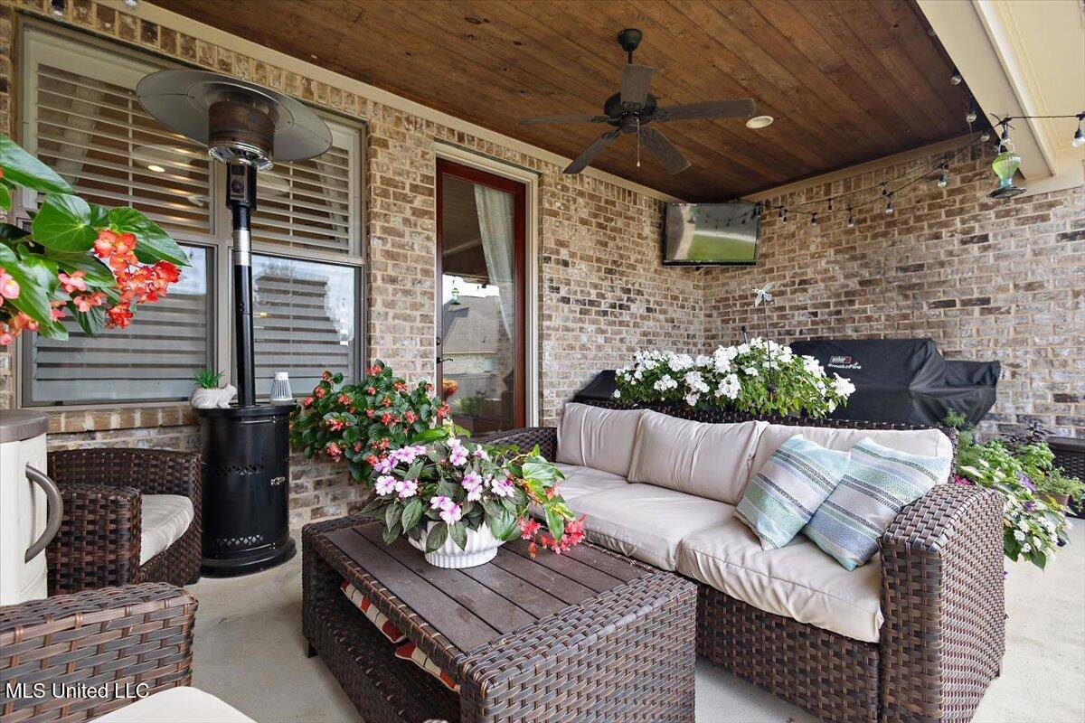 107 Sweetbriar Circle, Canton, MS 39046