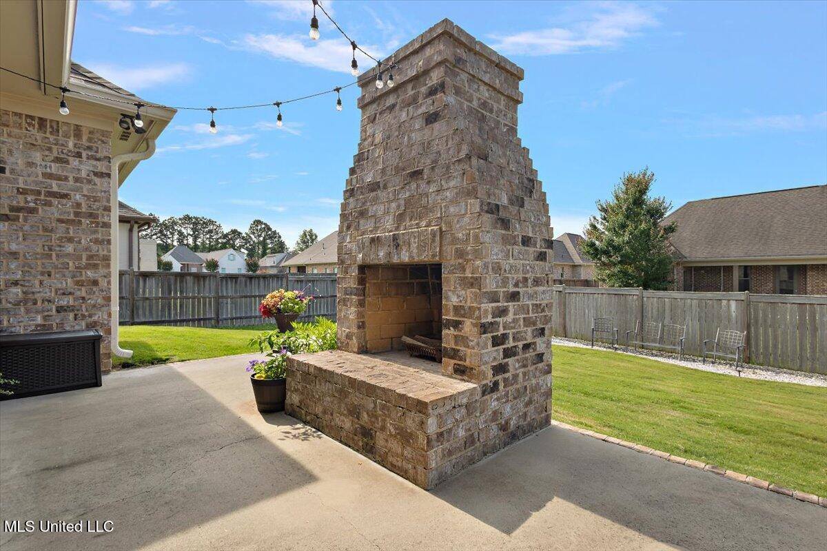 107 Sweetbriar Circle, Canton, MS 39046