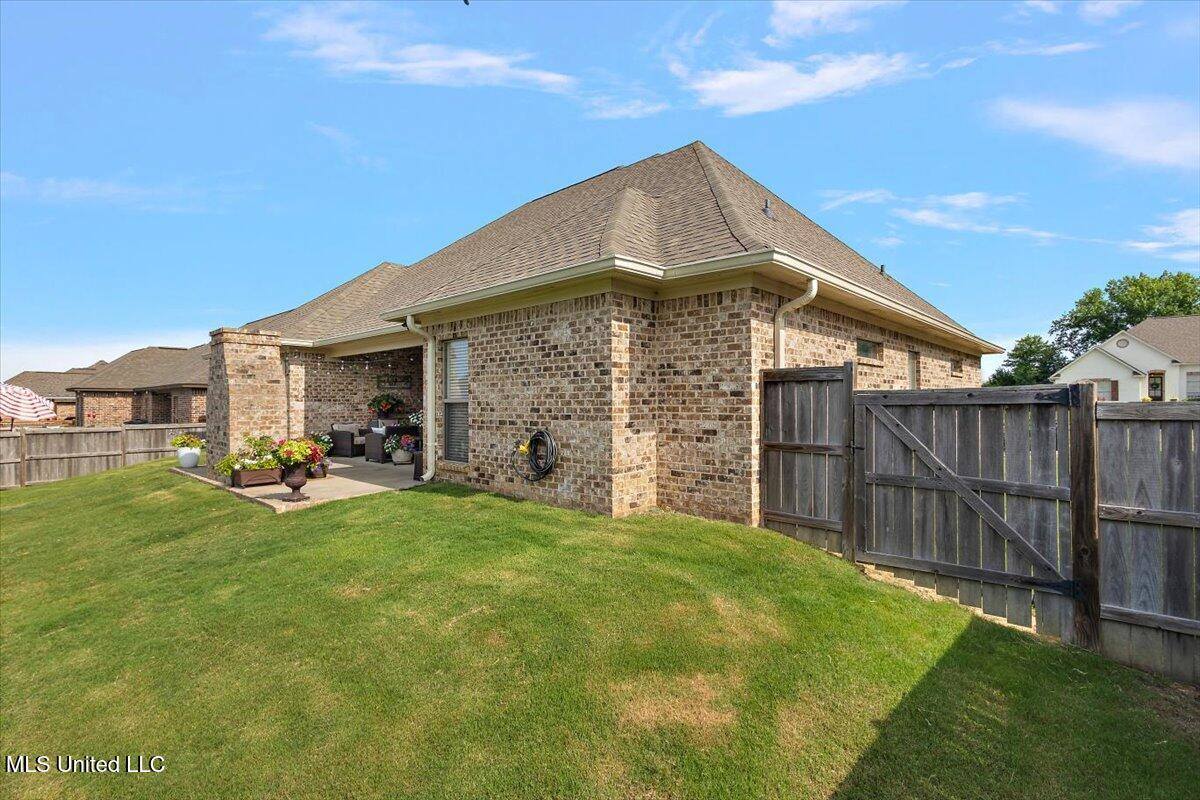 107 Sweetbriar Circle, Canton, MS 39046