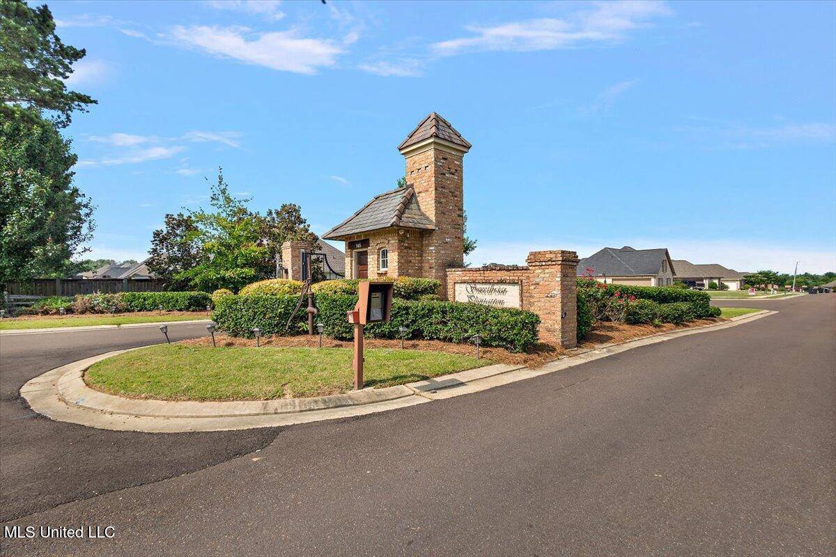 107 Sweetbriar Circle, Canton, MS 39046