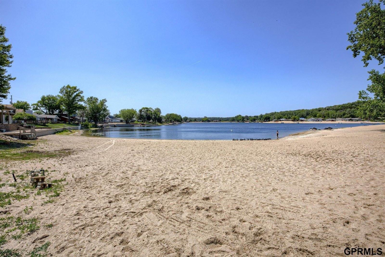 17214 Chalet Drive, Bellevue, NE 68123