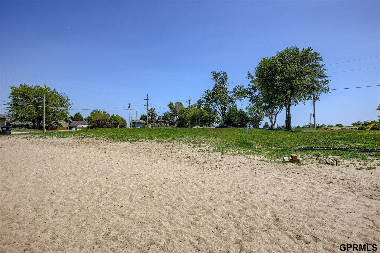 17214 Chalet Drive, Bellevue, NE 68123