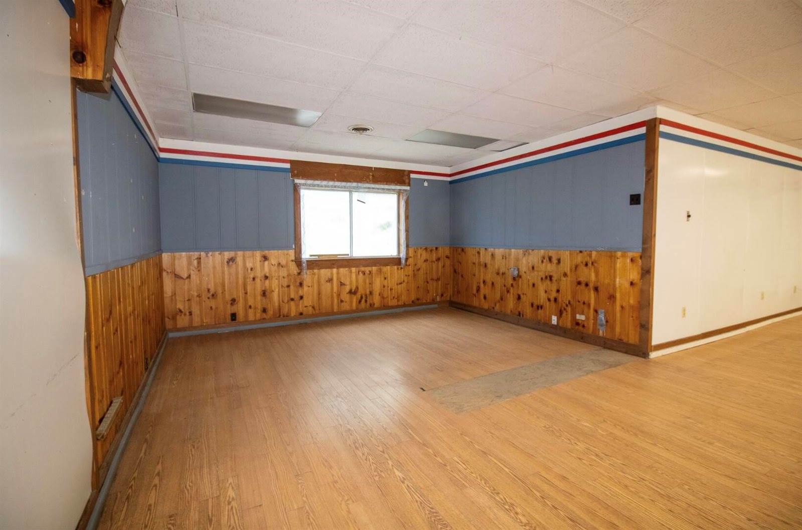 13 Summer Street, Dover-Foxcroft, ME 04426