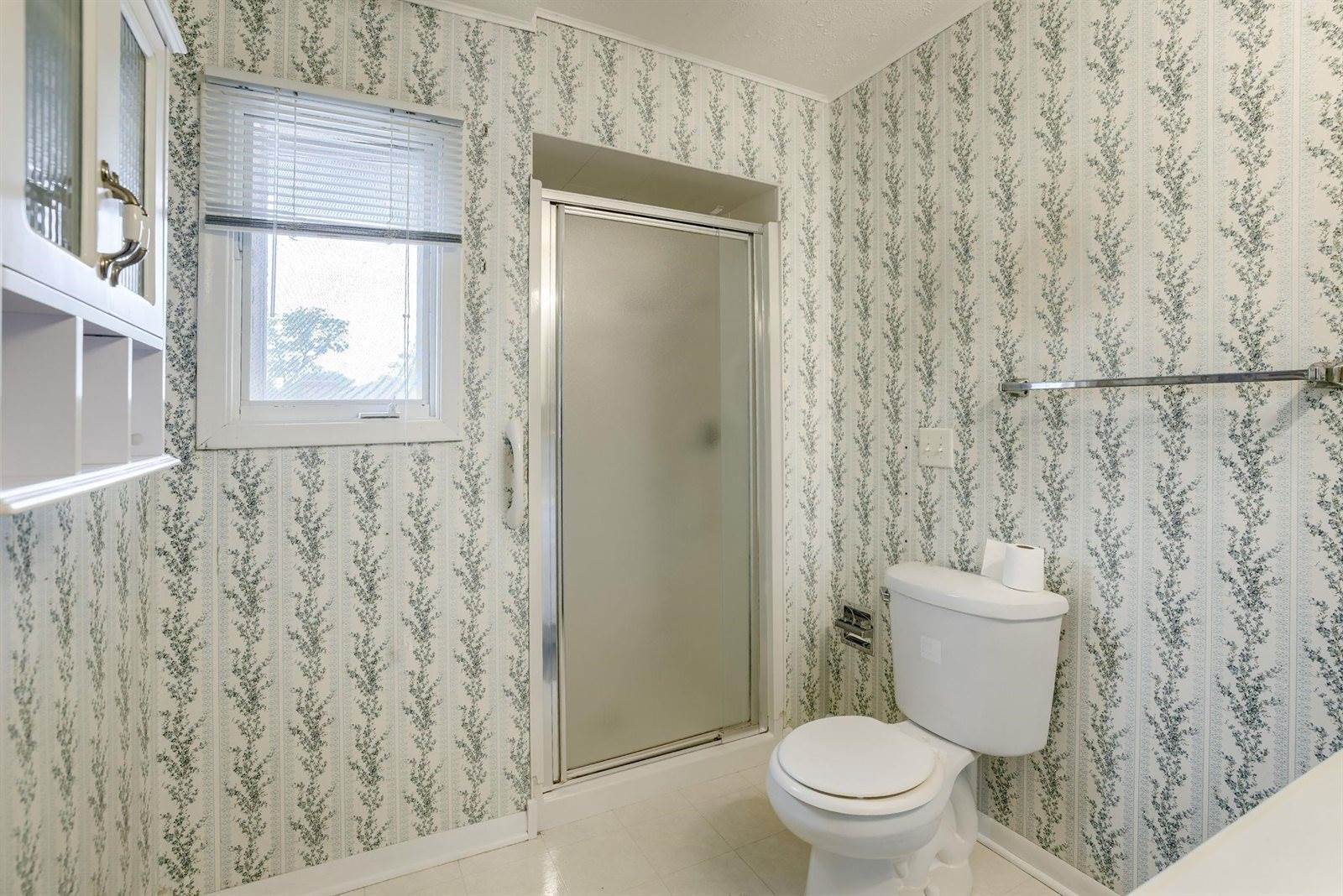 5617 South 93rd Street, Omaha, NE 68127