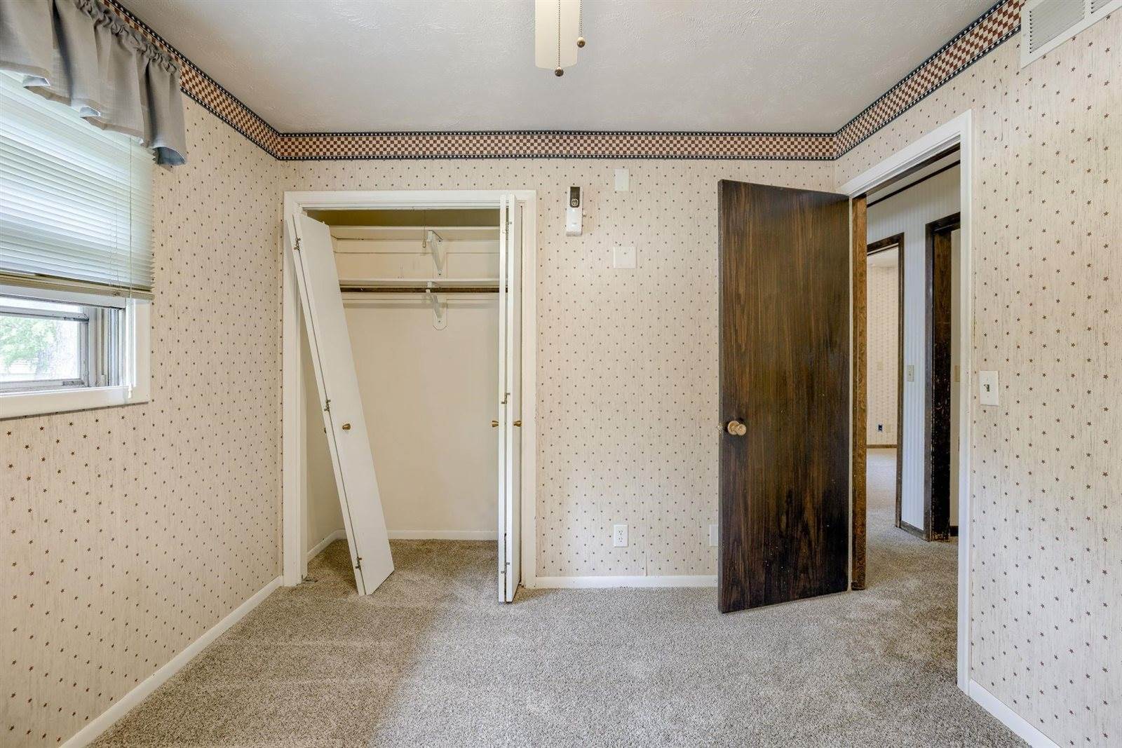 5617 South 93rd Street, Omaha, NE 68127