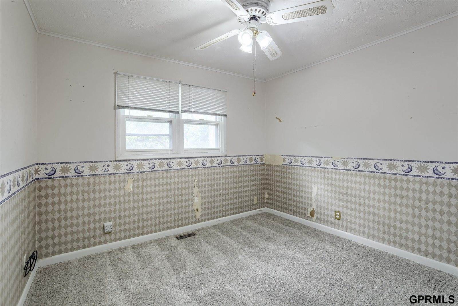 5617 South 93rd Street, Omaha, NE 68127