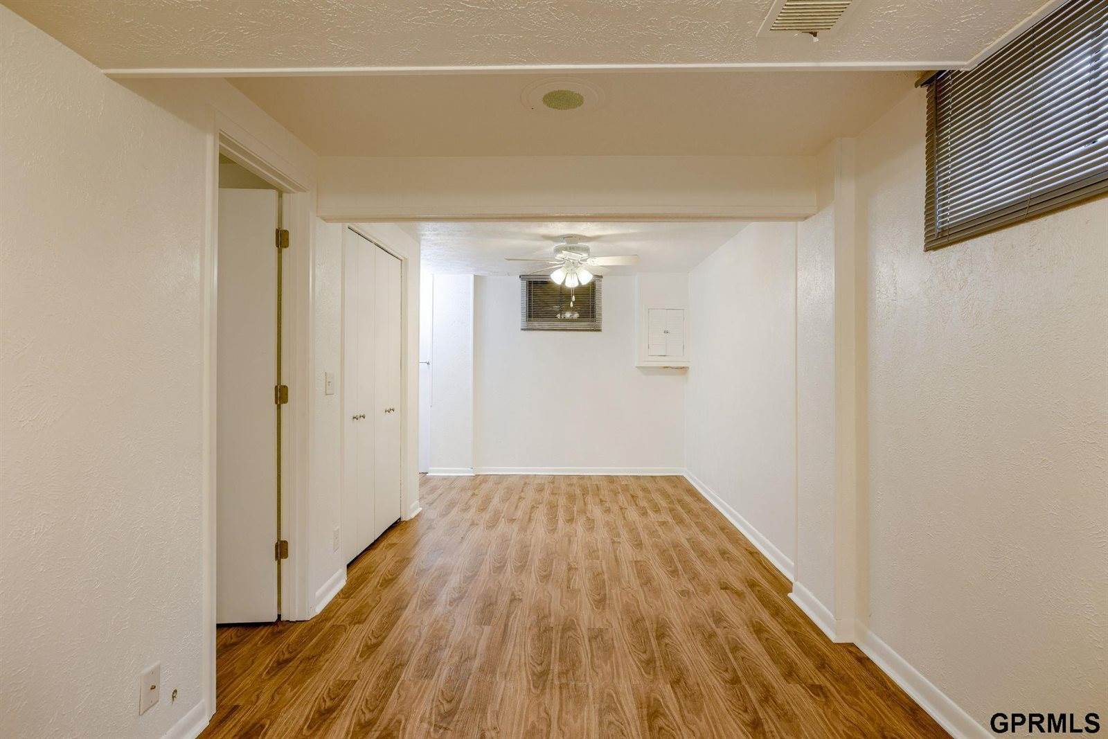 5617 South 93rd Street, Omaha, NE 68127