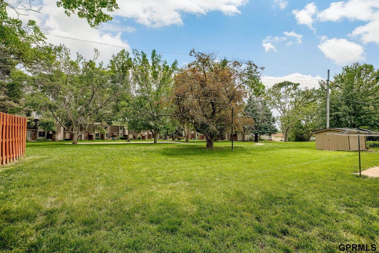 5617 South 93rd Street, Omaha, NE 68127