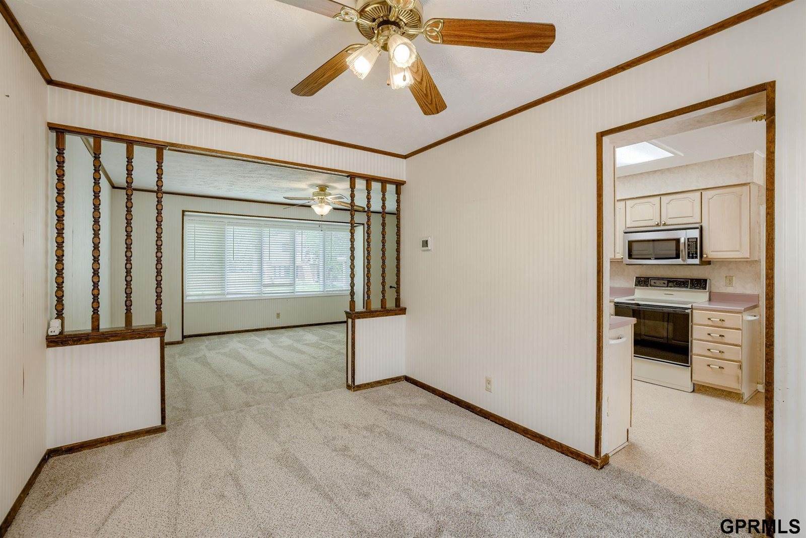 5617 South 93rd Street, Omaha, NE 68127