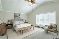 5617 South 93rd Street, Omaha, NE 68127