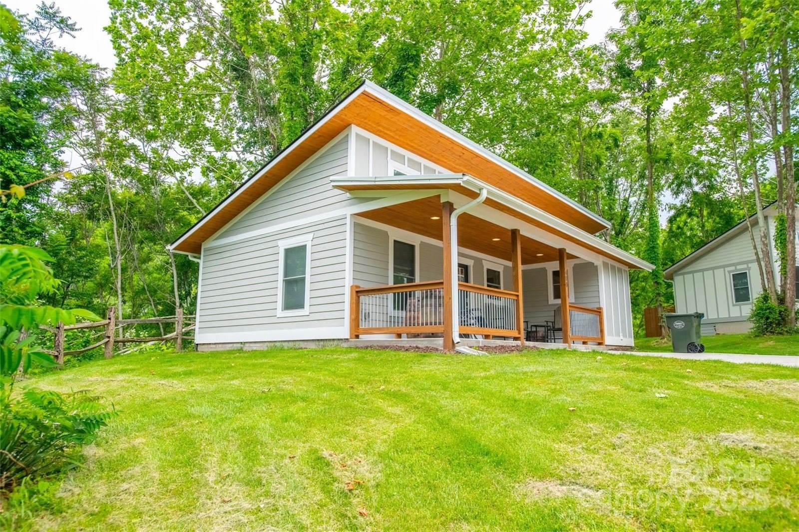 400 Wall Street, Waynesville, NC 28786