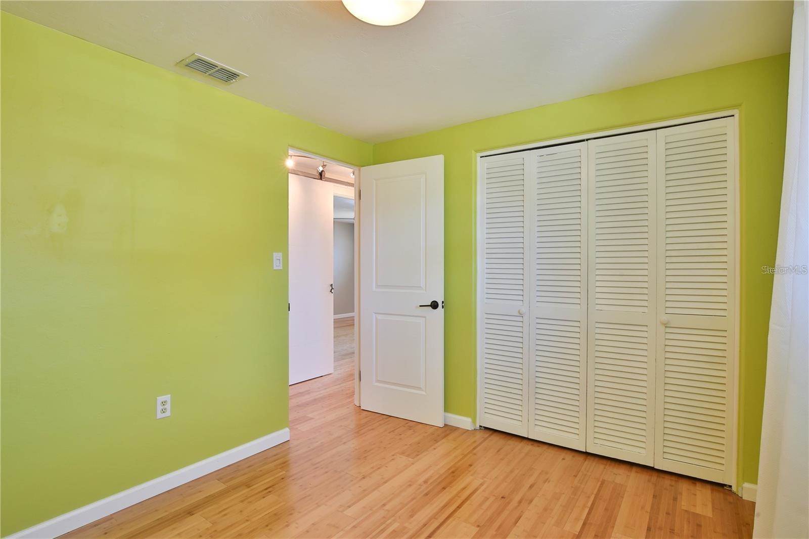 7355 Cass Circle, Sarasota, FL 34231