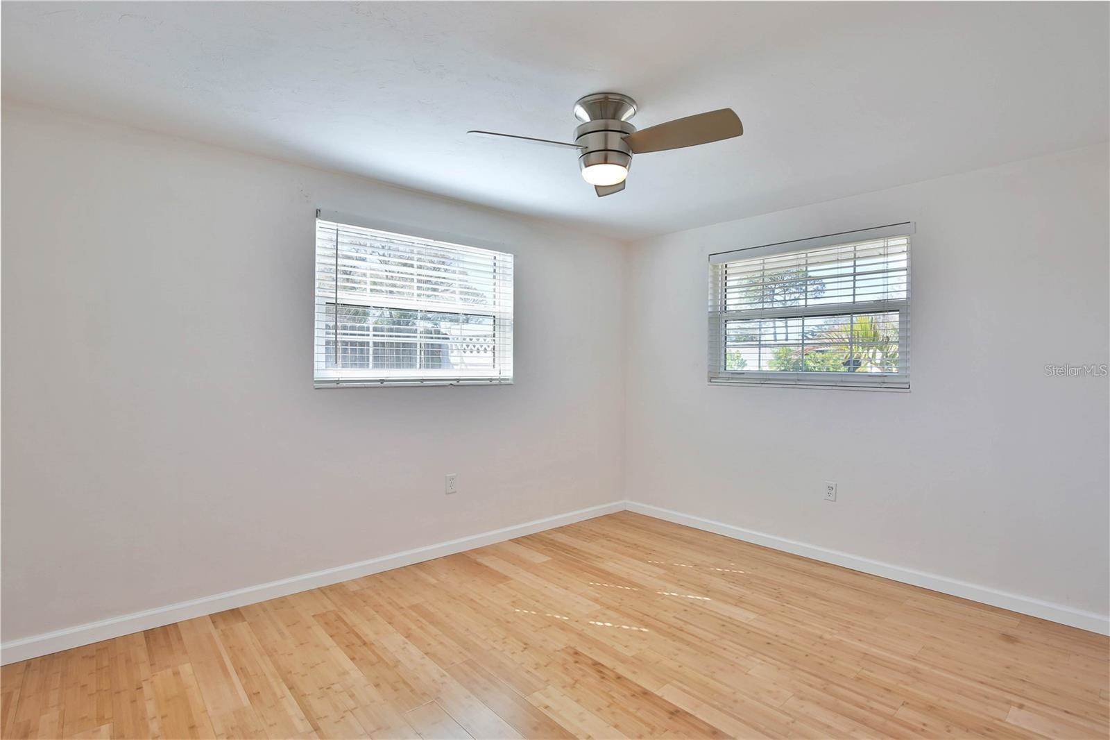 7355 Cass Circle, Sarasota, FL 34231