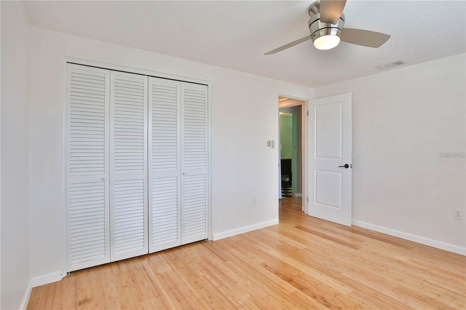 7355 Cass Circle, Sarasota, FL 34231