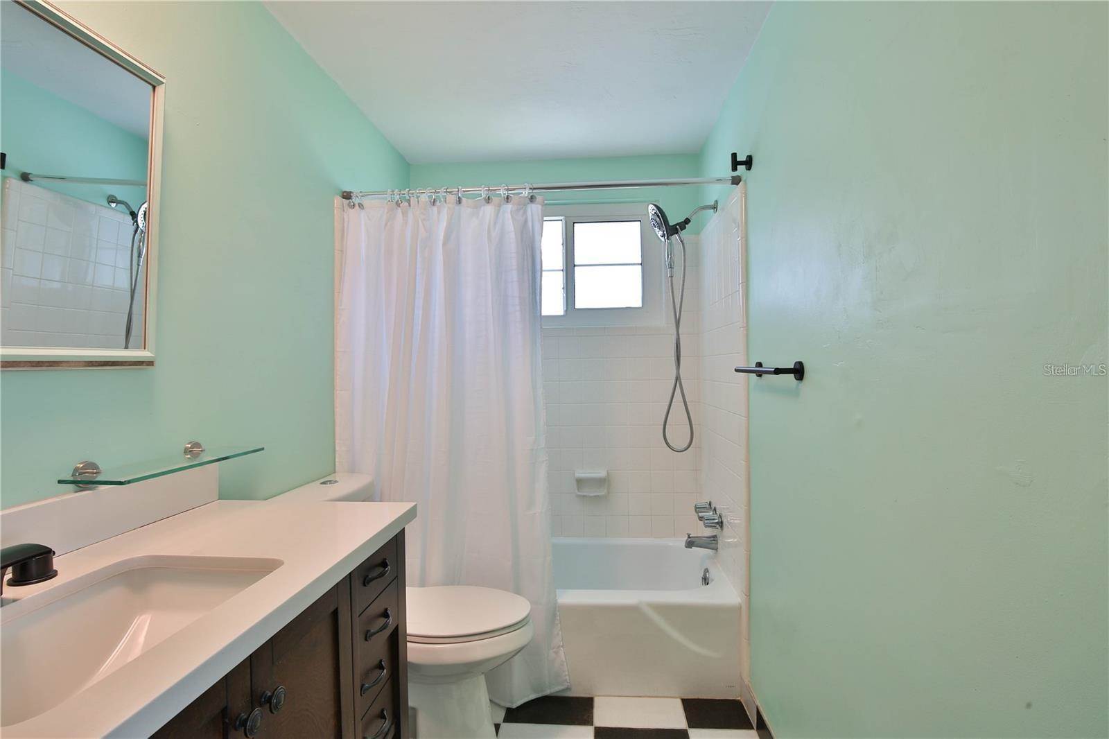 7355 Cass Circle, Sarasota, FL 34231