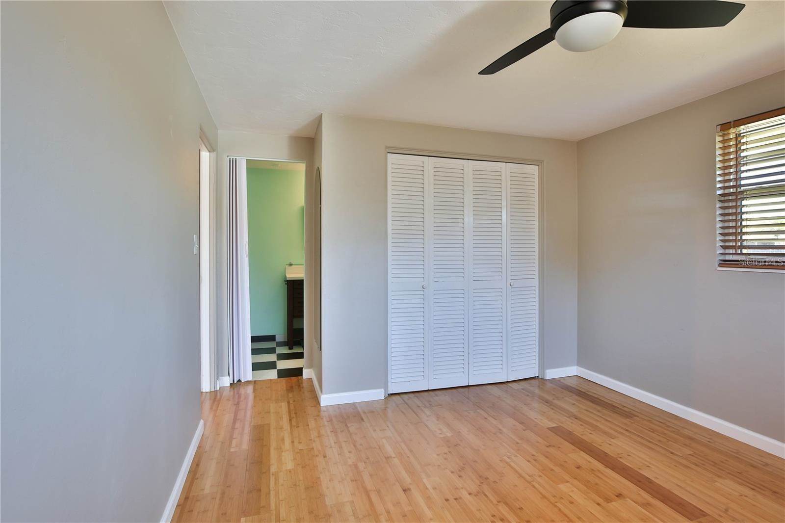 7355 Cass Circle, Sarasota, FL 34231