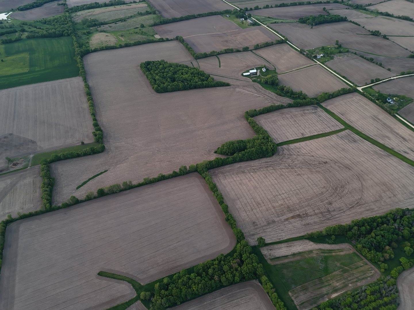 12150 North Damascus Road, Winslow, IL 61089